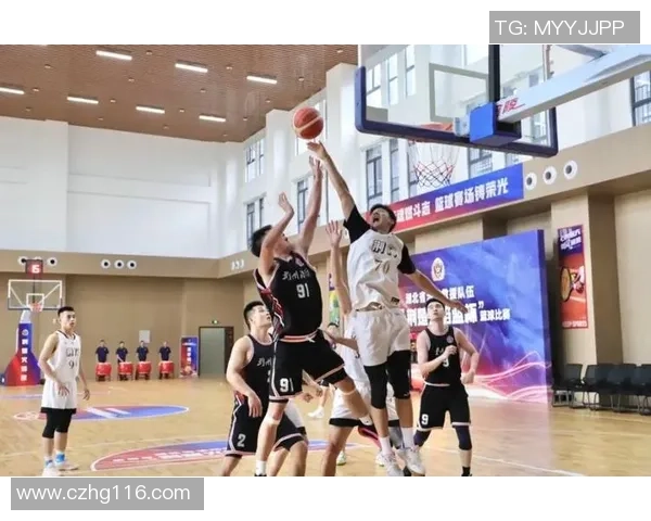 武汉篮球队的拼搏之路：城市联赛中的荣耀与挑战